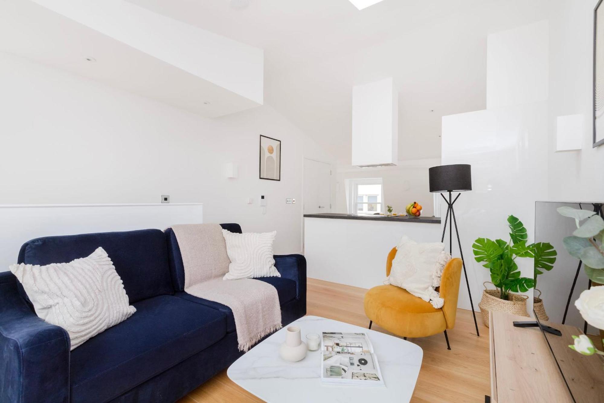 Fitzrovia & Soho - 2Br With Balcony - Cityapartmentstay Londýn Exteriér fotografie